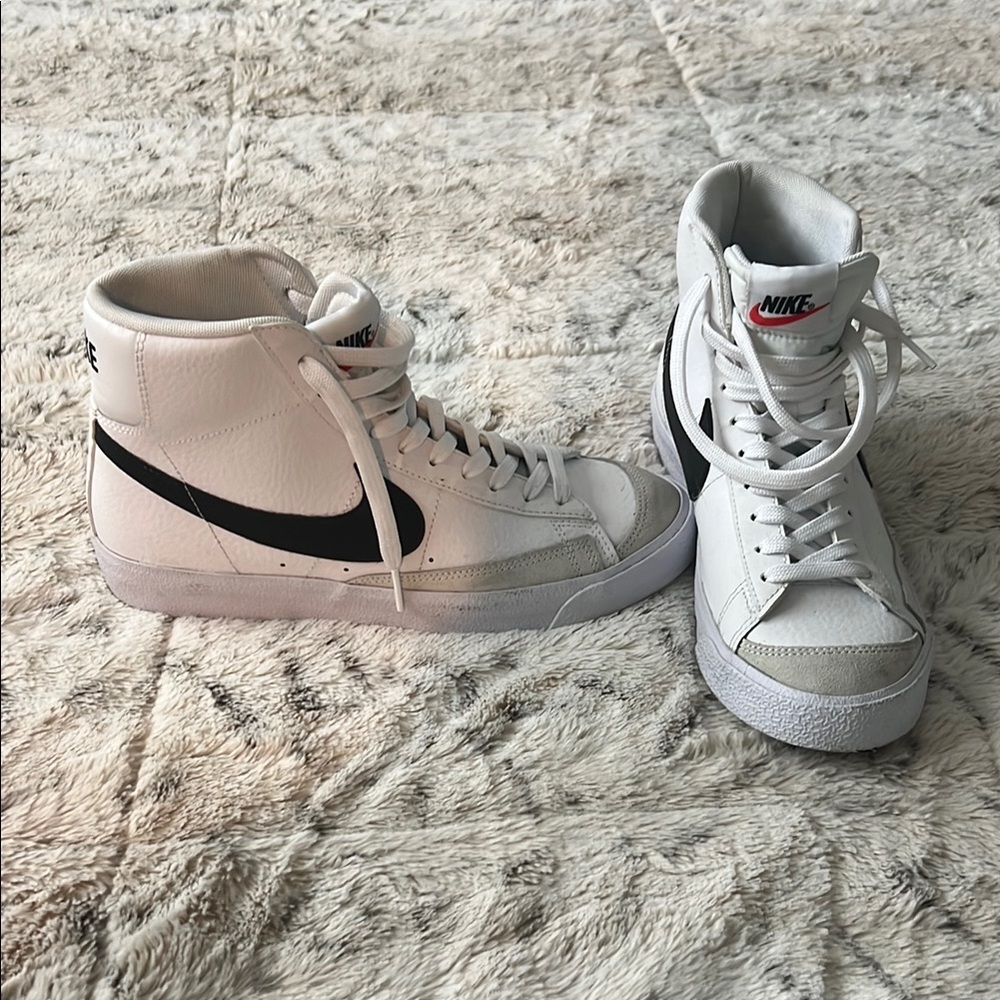 Nike Women's White and Black High-Top Sneakers